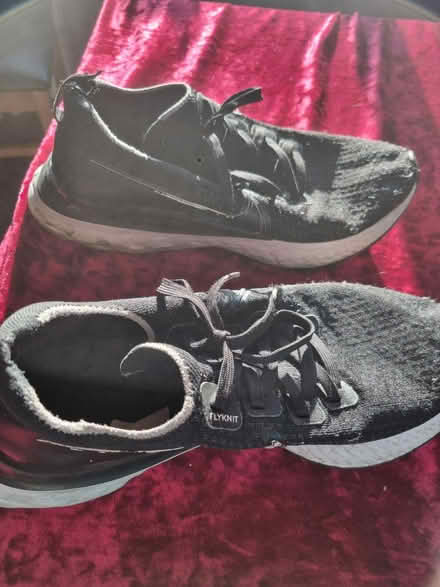 Photo of free Size 9 Nike trainers (SE20) #3
