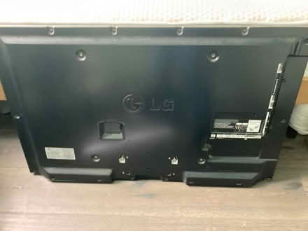 Photo of free lg tv (Queens Park BH8) #2