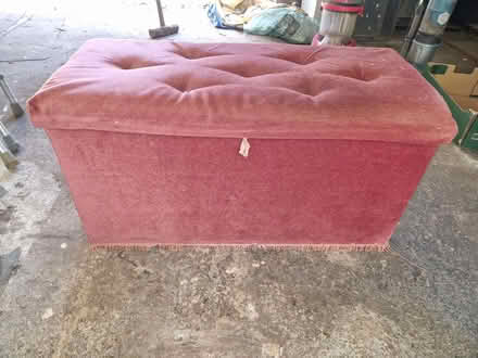Photo of free Pink ottoman storage unit (Ealing W5) #1