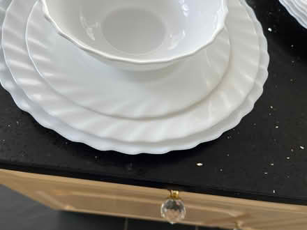 Photo of free White Dinner set (Nazeing CM19) #1