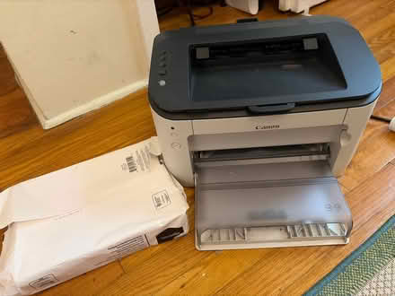 Photo of free Printer with paper (Columbus Circle) #1