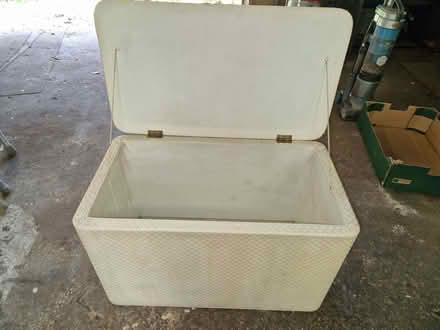 Photo of free White ottoman storage unit (Ealing W5) #2