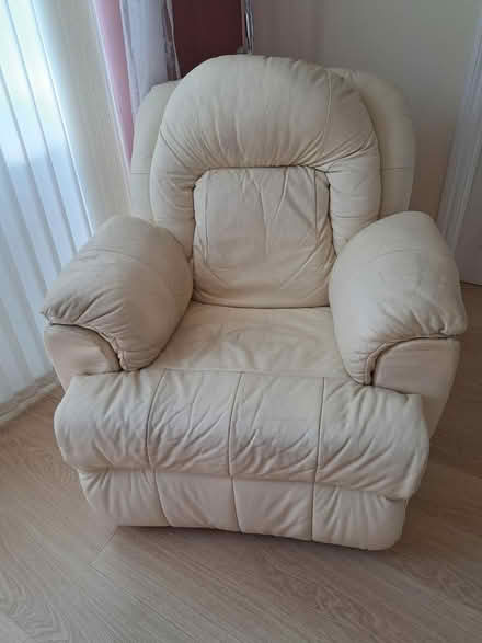 Photo of free Reclining lounge chair (LE9 Broughton Astley) #1