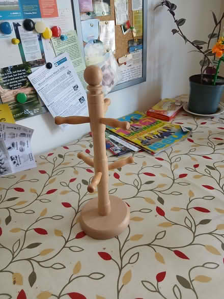 Photo of free Mug tree (Belmont SL6) #1