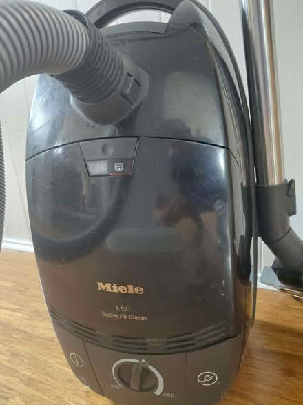 Photo of free vacuum cleaner (Beulah Hill SE19) #2