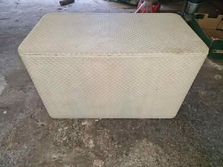 Photo of free White ottoman storage unit (Ealing W5) #1