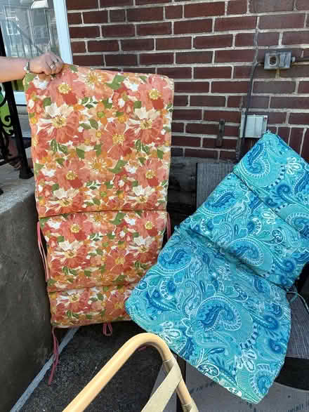 Photo of free Outdoor furniture (Drexel Hill) #1