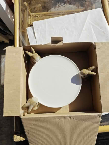 Photo of free Dunelm cake plate, needs glue (Winchmore Hill N21) #2