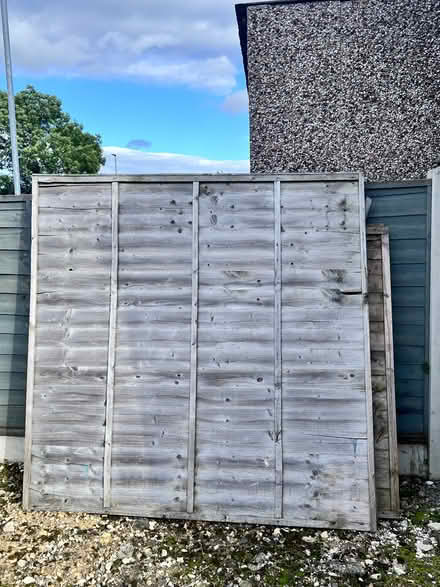 Photo of free 6 used fences (mostly broken) (Cottingley LS11) #2