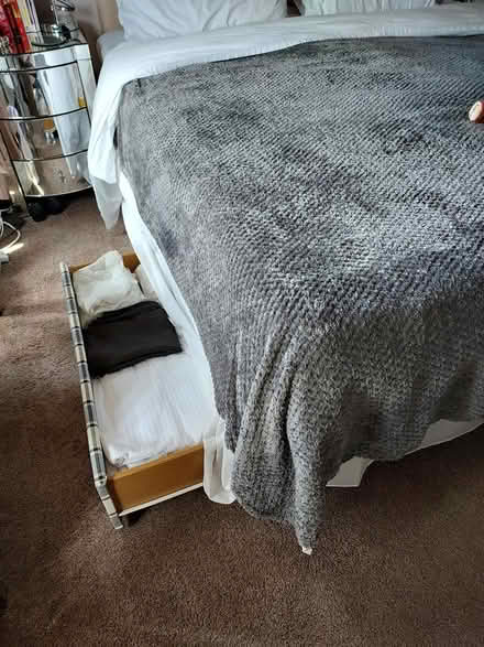 Photo of free superking bed &eve mattress (LS12) #2