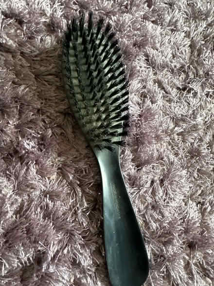 Photo of free Clothes brush and shoe horn (Ashford TW15) #1