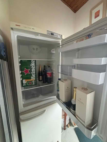 Photo of free Bosch Fridge/freezer (Pagham West Sussex PO21) #2
