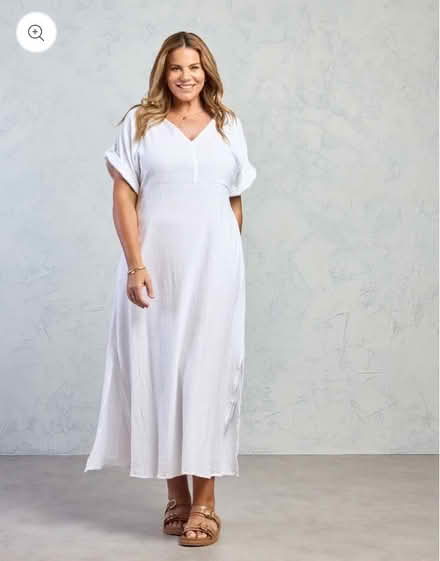 Photo of White dress (Stockethill AB15) #1
