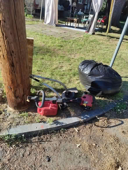 Photo of free Blower/trimmer, wood and straw (19 Birch St, Springfield MA) #2