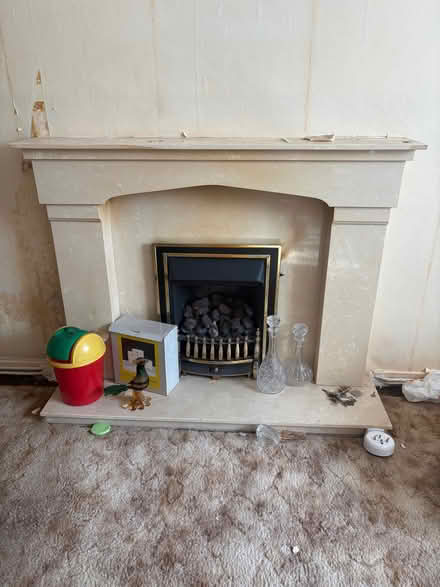 Photo of free Marble mantle and Hearth (Brumby DN16) #1