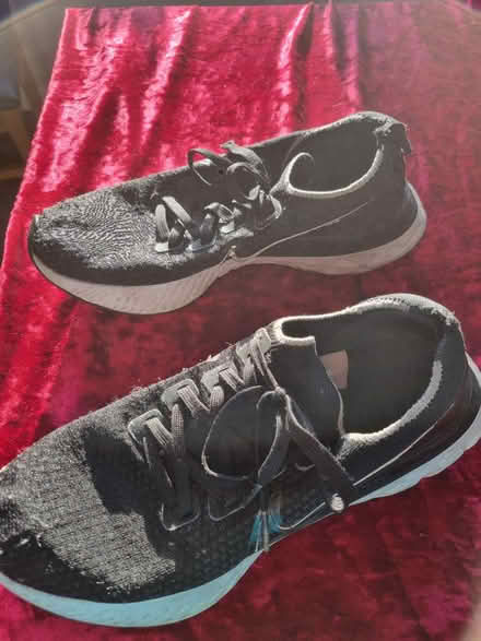 Photo of free Size 9 Nike trainers (SE20) #4