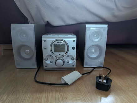 Photo of free CD radio HiFi system (Ballymaconaghy BT6) #1