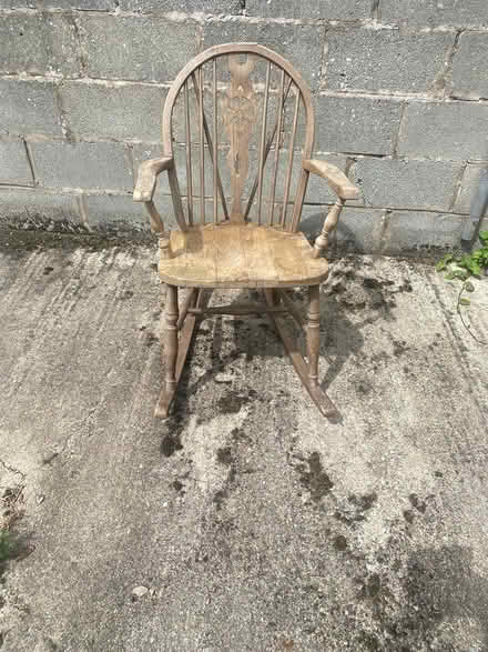 Photo of free Rocking chair (LL54) #1