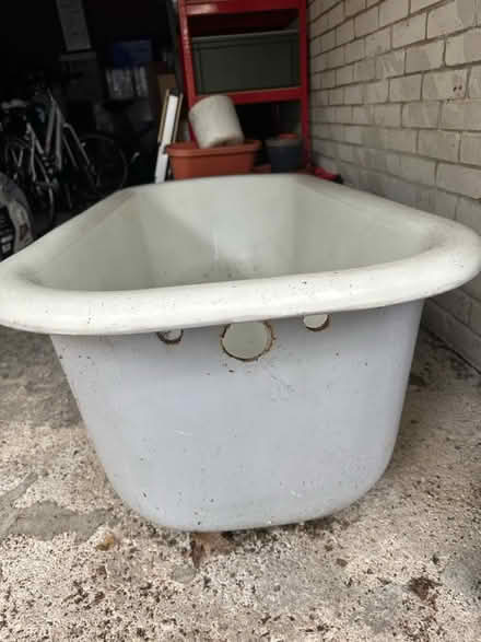 Photo of free Enamel bath (BH23 4QN. Christchurch) #1