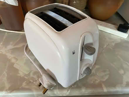 Photo of free toaster (Fenlake MK42) #1