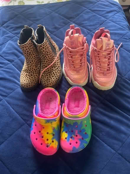 Photo of free Girl’s shoes size 2 (Kingsknowe EH14) #1