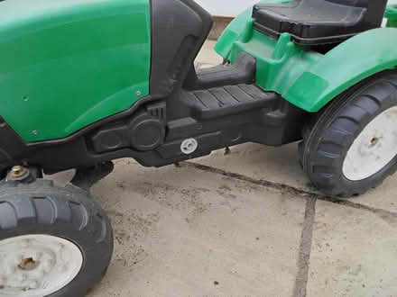 Photo of free Childs push-along tractor with trailer. (Welwyn AL6) #3