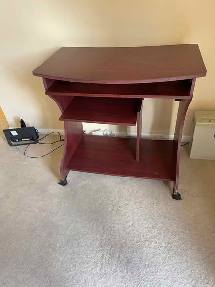 Photo of free Workstation & tv unit (Dunstable LU6) #1