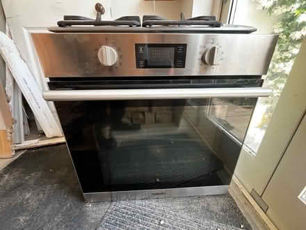 Photo of free Electric oven and gas hob (SE26 4EU) #2