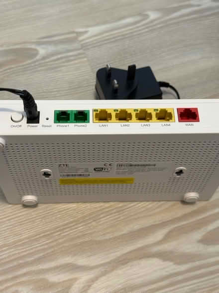 Photo of free Hyperoptic WiFi Router (ZTE) (Upton Gardens) #2