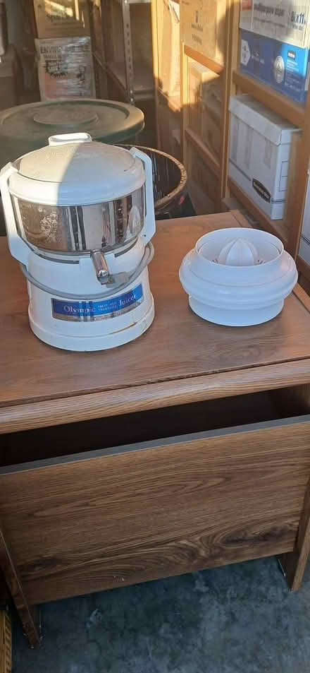 Photo of free juicer (in storage Rancho Cucamonga) #1