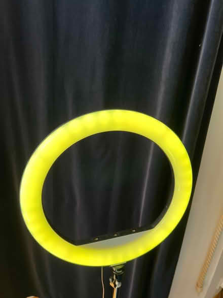 Photo of free Ring light with tripod (Oldfield Park BA2) #3