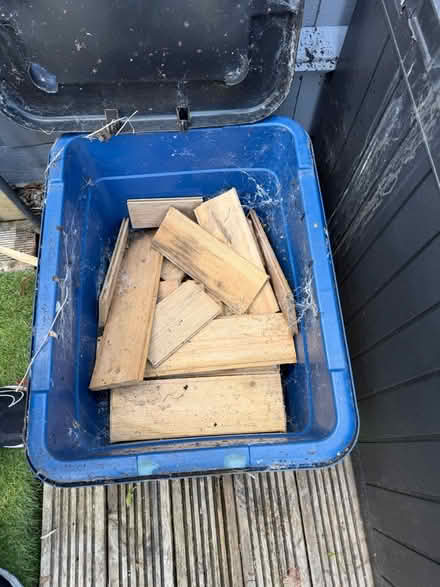 Photo of free 2 boxes wood for kindling (Cold Harbour OX1) #1