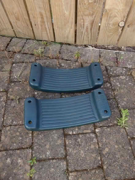 Photo of free swing seats x 2 (Tonbridge) #1