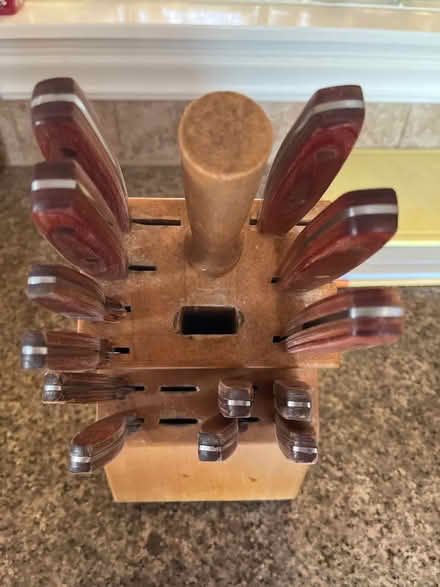 Photo of free Block with knives (Sunnyvale) #1