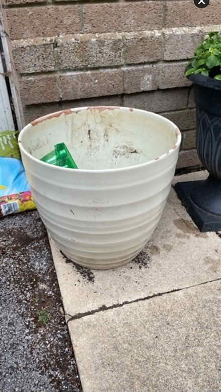 Photo of free Large garden pot (Bournemouth BH4) #1