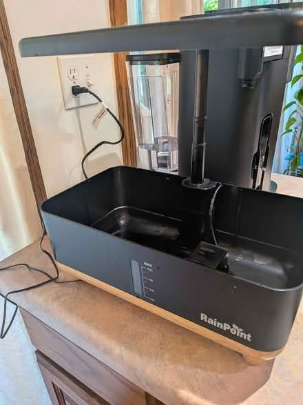 Photo of free Small hydroponic system (Oakbrook Terrace) #1
