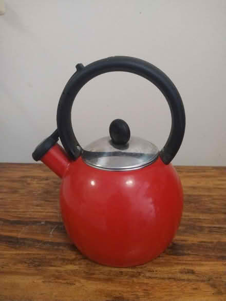 Photo of free A tea pot and a frame (Foggy Bottom) #2