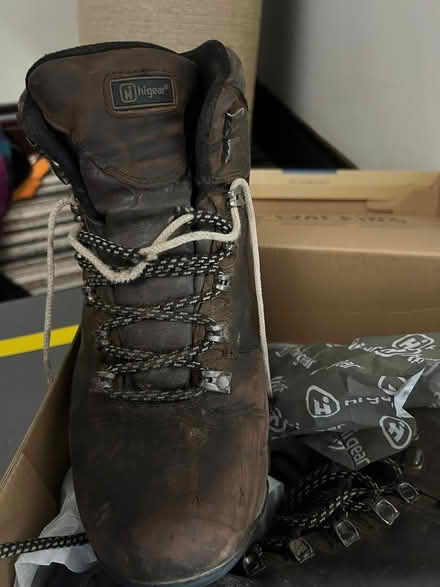 Photo of free Women’s walking boots size 5 (Fobbing SS17) #2
