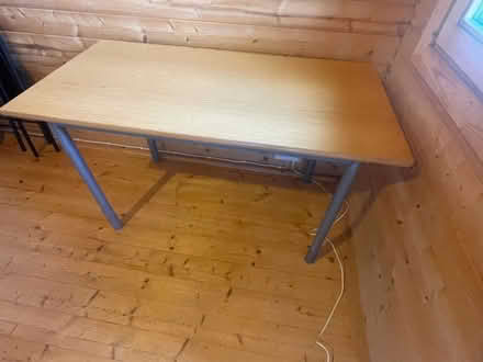 Photo of free Good quality desk (Florence Park OX4) #2