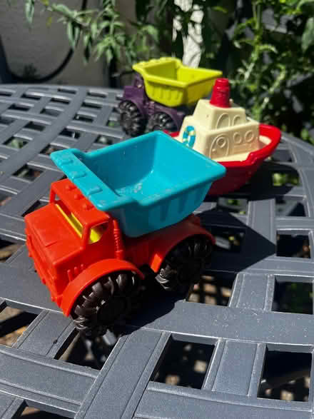 Photo of free 3 x play vehicle toys (Reigate RH2) #3