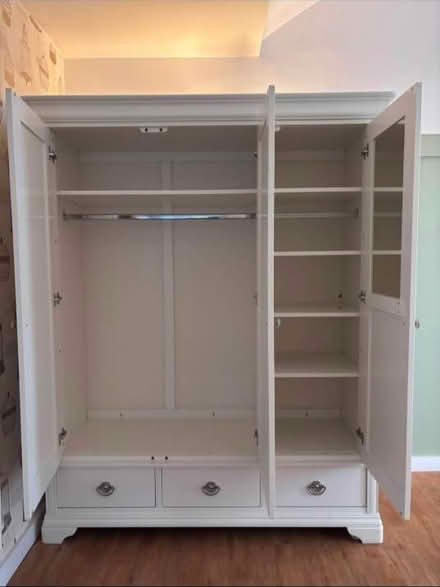 Photo of Wardrobe with Shelves (SG138FU) #1