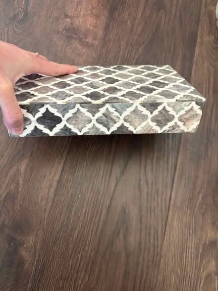 Photo of free Small decorative box (Agoura (off Liberty Canyon)) #1