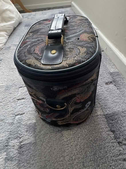 Photo of free Makeup / Jewellery case (Sundon Park LU3) #2