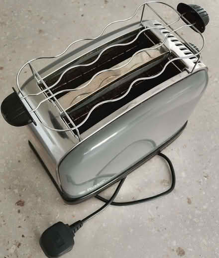Photo of free Russell Hobbs two slice toaster, with bun tray (Broadstone BH18) #2