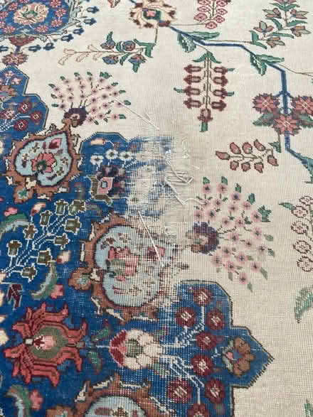 Photo of free large rug (TN13 Sevenoaks) #4