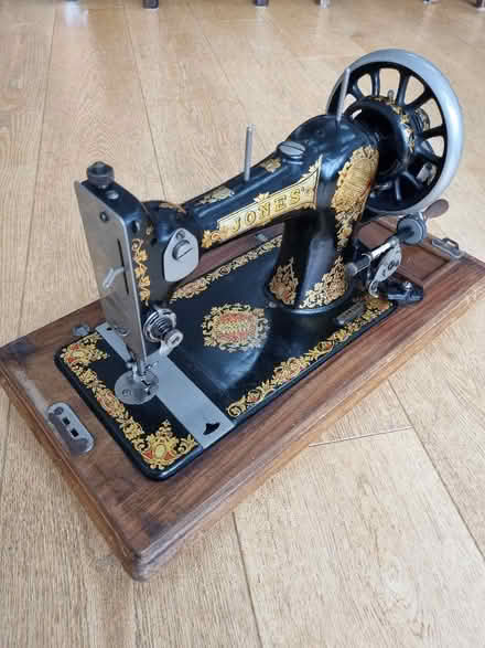 Photo of free Jones Vintage sewing machine (Silverdale LA5) #1