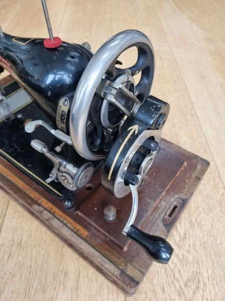 Photo of free Vickers Vintage sewing machine (Silverdale LA5) #3