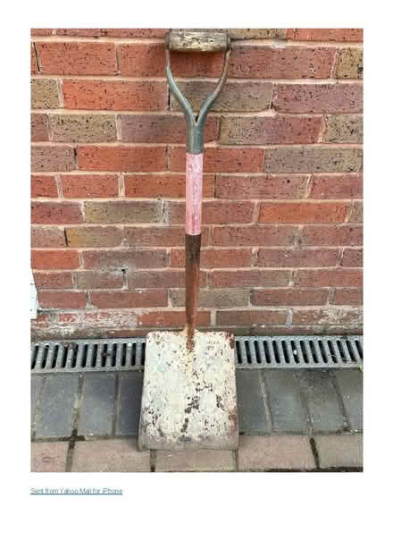 Photo of free Garden Spade (Canford Heath BH17) #1