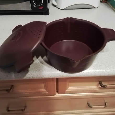 Photo of free Pampered Chef Micro-Cooker (Uplands / Riverside) #2