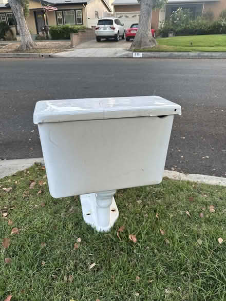 Photo of free Porcelain Toilet (magnolia park) #2